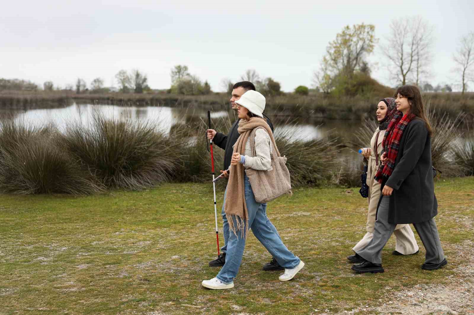 Görme engelliler Kuş Cenneti’nde