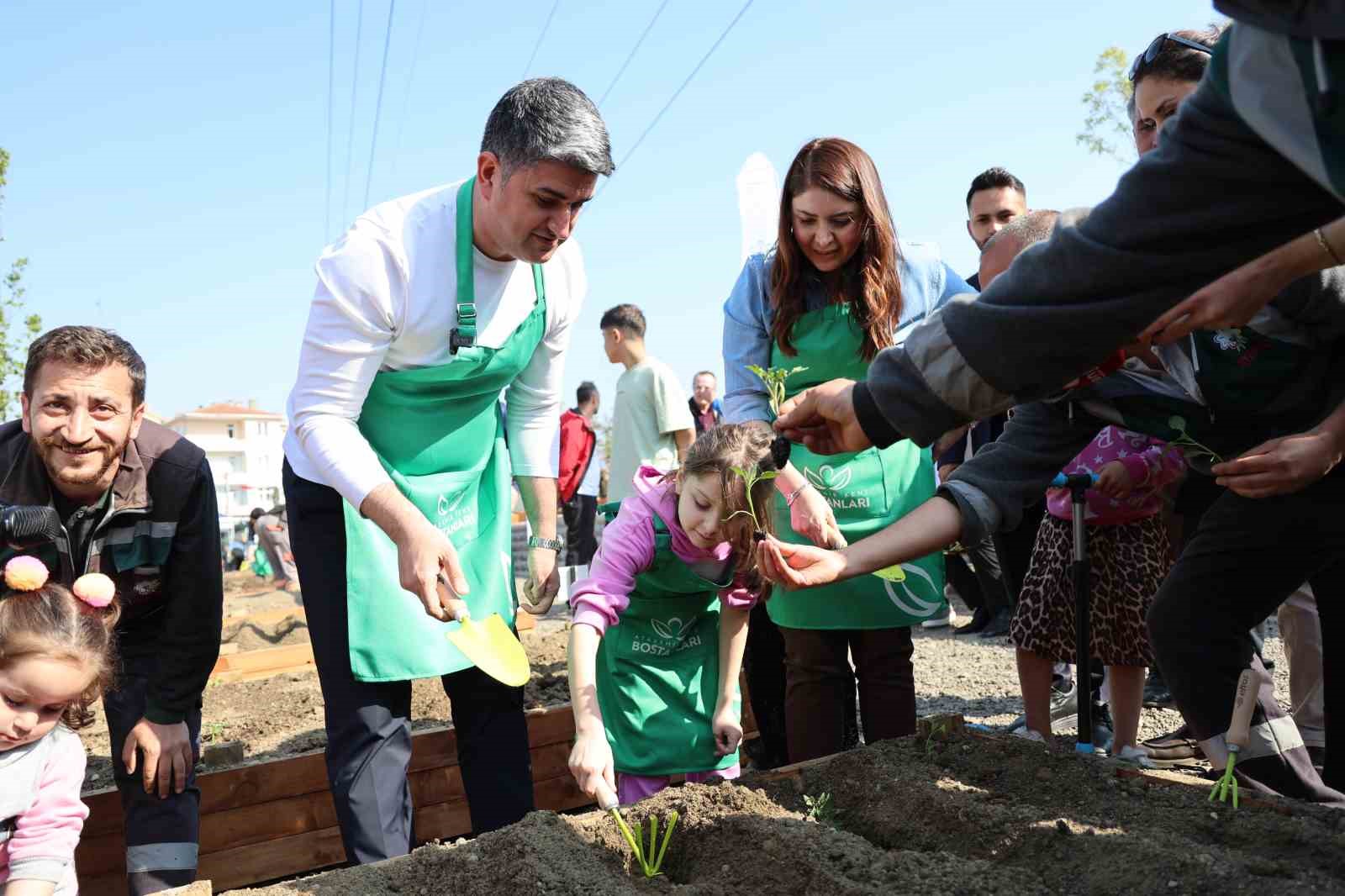 Ataşehir’de "Kent Bostanları" projesinin ikincisi hayata geçti