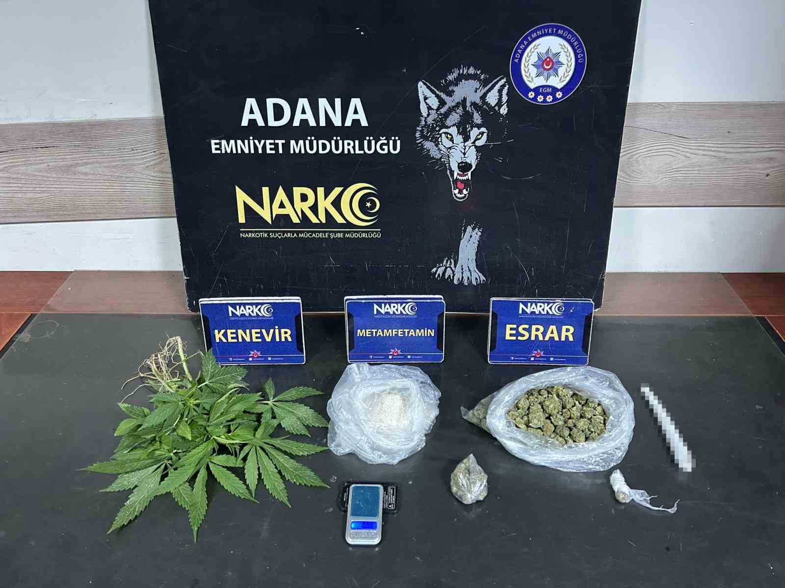 Adana’da uyuşturucu taciri 52 şüpheli tutuklandı: 408 kilo bonzai üretilecek ham madde ele geçirildi
