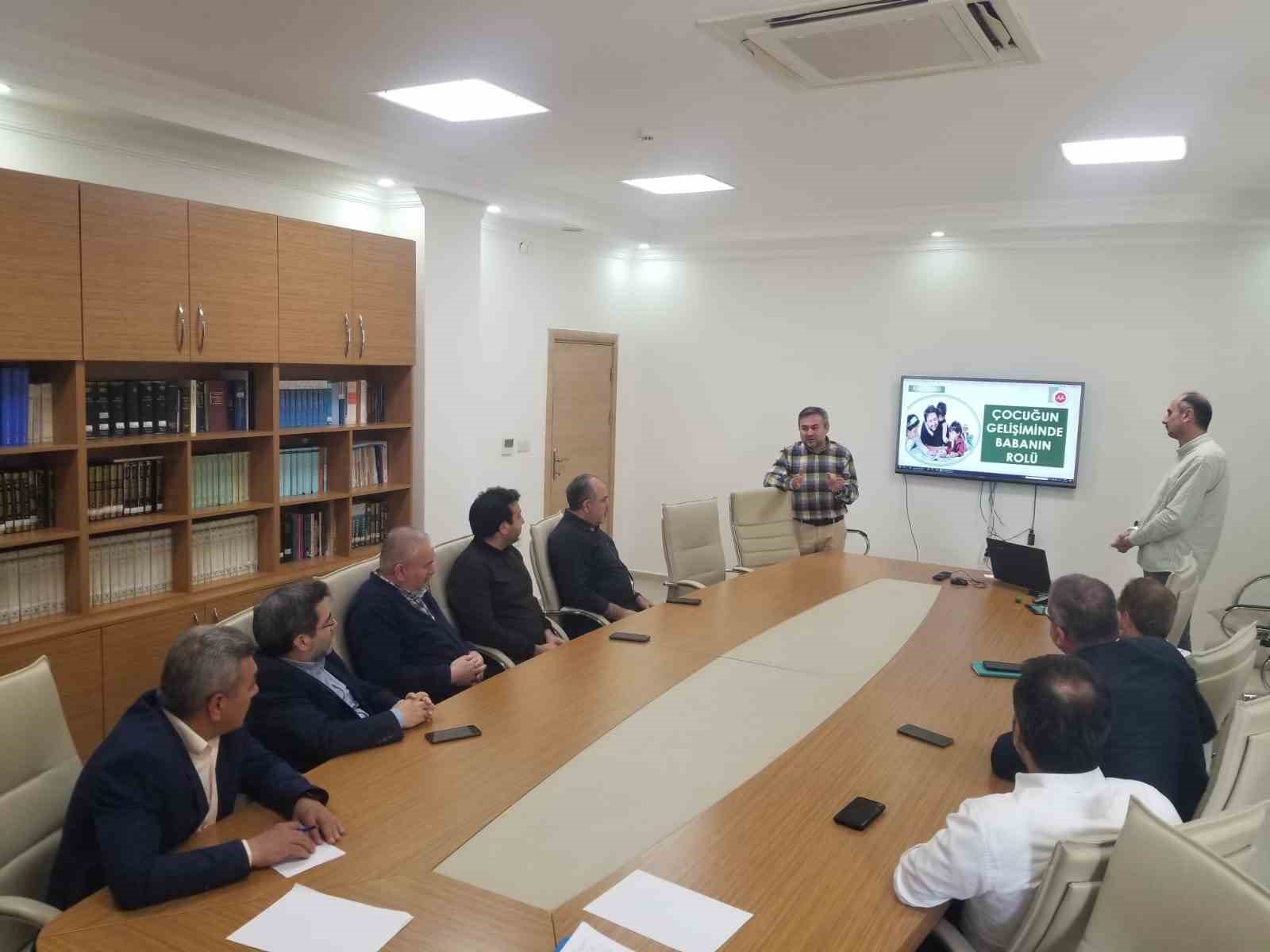 Aydın’da ’Baba Okulu’ seminerleri başladı
