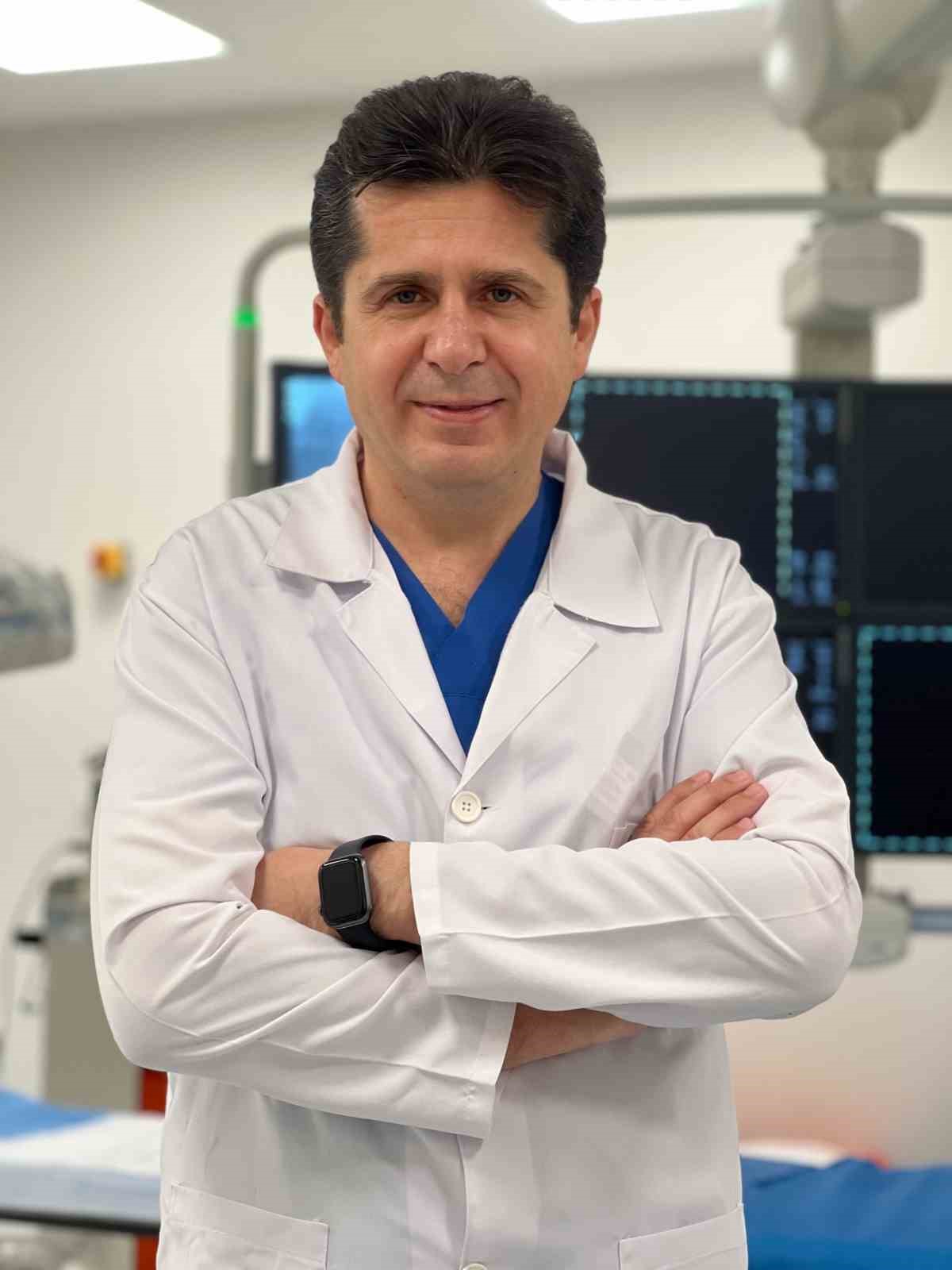 Doç. Dr. Yücel: "Aort yırtılması erkeklerde, kadınlara oranla 2-3 kat daha sık görülür"