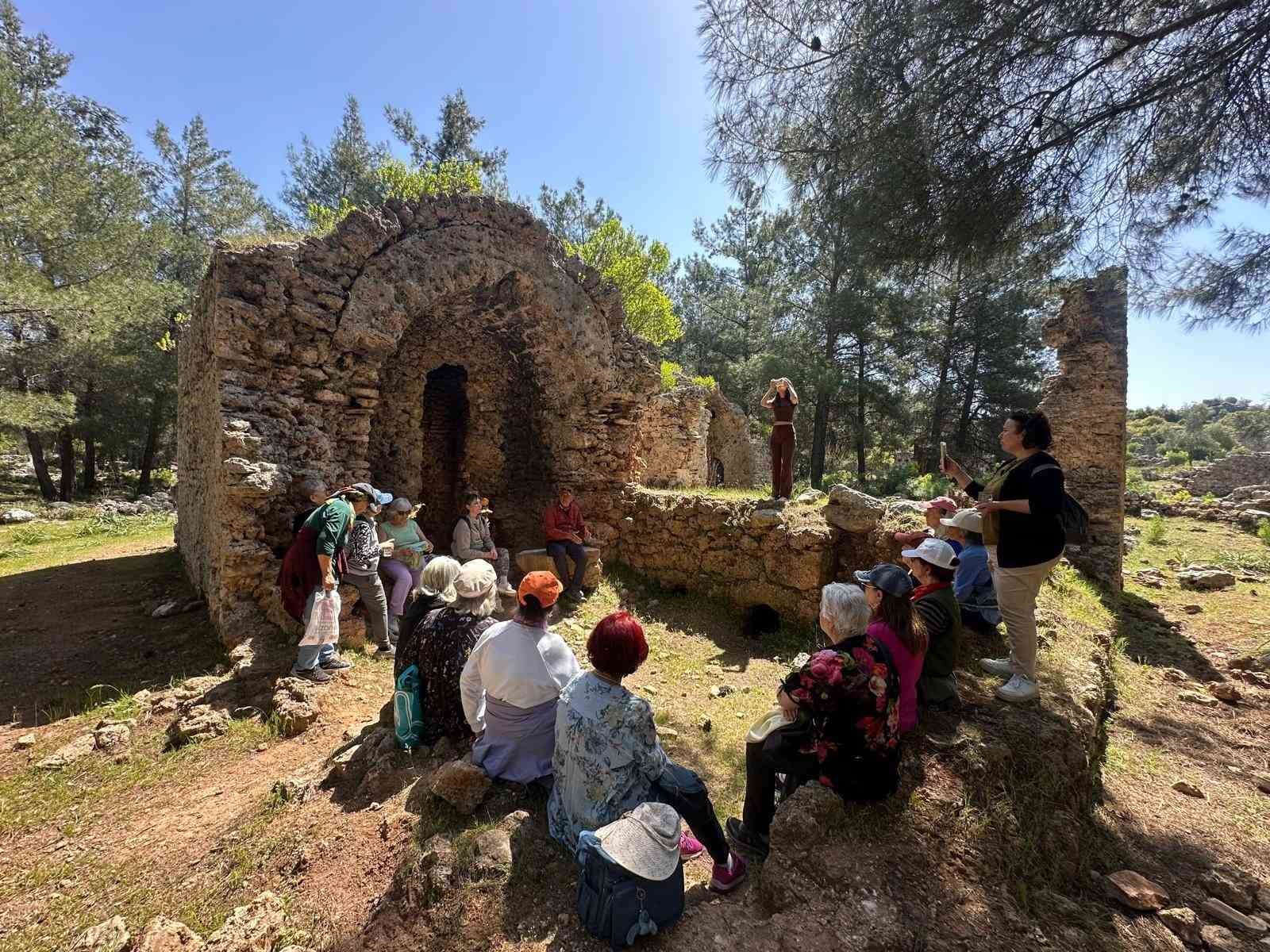 Muratpaşa&rsquo;nın kıdemlileri tarihle buluştu
