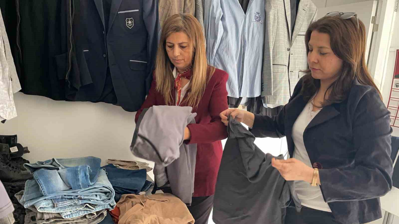 Kadınlardan "Eski kıyafetlerinizi yeni hikayeler bekliyor" kampanyası