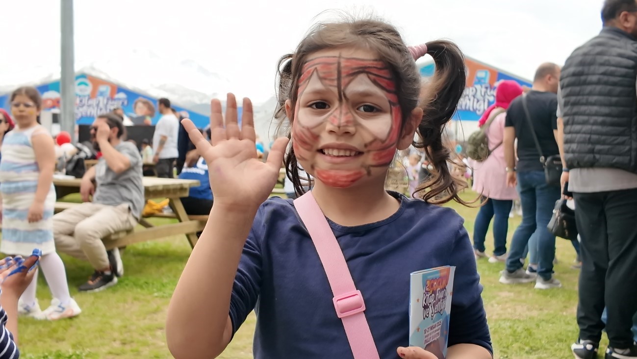 2. Çocuk Kitap Fuarı ve Şenliği’nde hafta sonu yoğunluğu