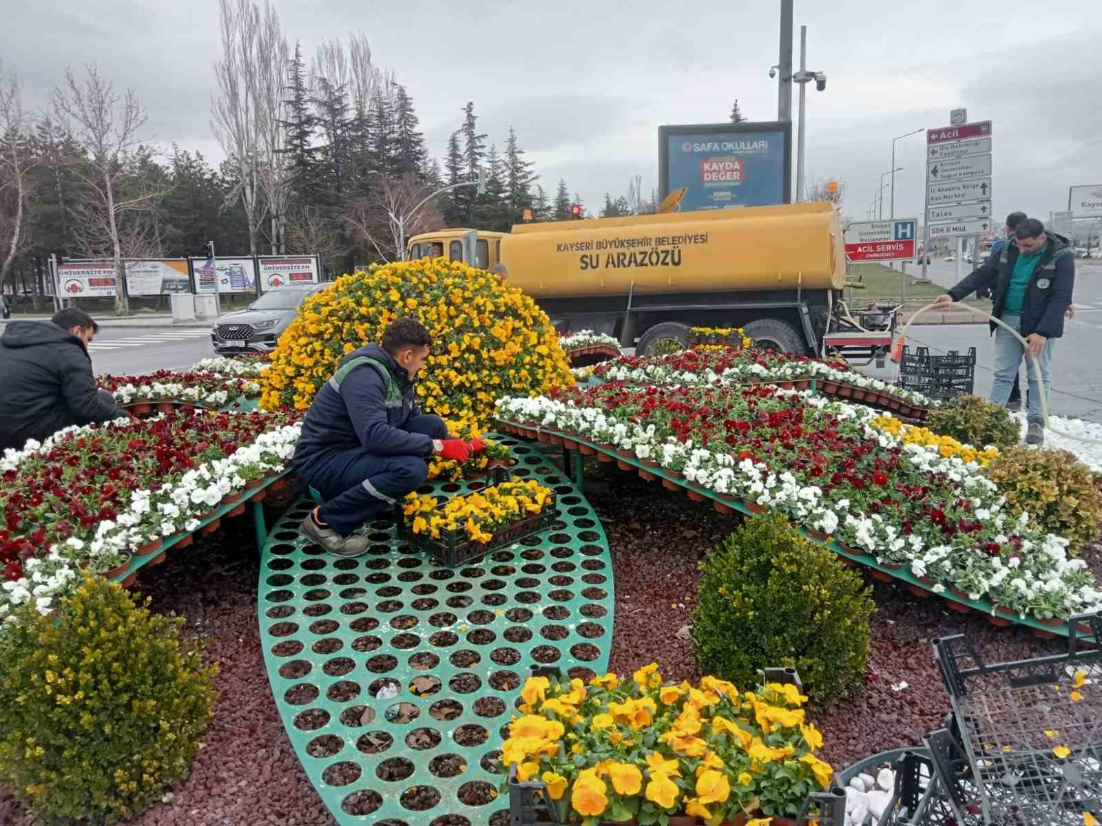 Kayseri’yi bahar renklerine bürüyen peyzaj çalışmaları