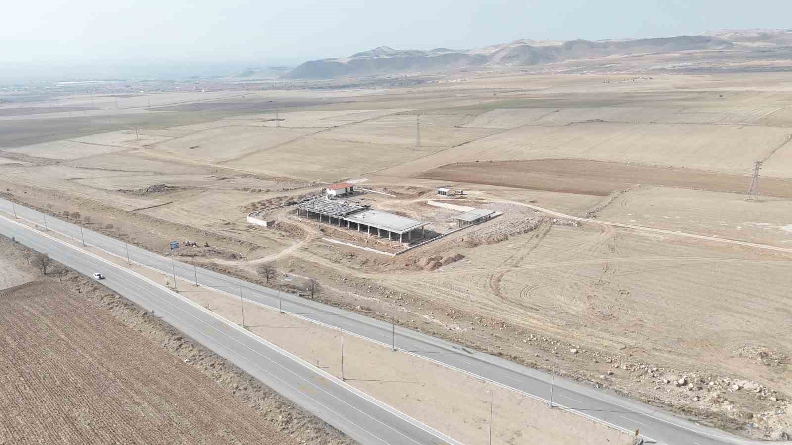 Develi&rsquo;nin giriş kapısı olacak yeni otob&uuml;s terminali inşaatı hızla y&uuml;kseliyor
