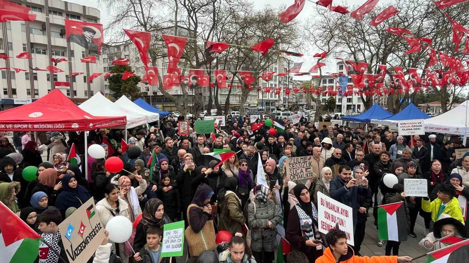 Sinop’ta "Gazze Ölüyor Ayağa Kalk" programı
