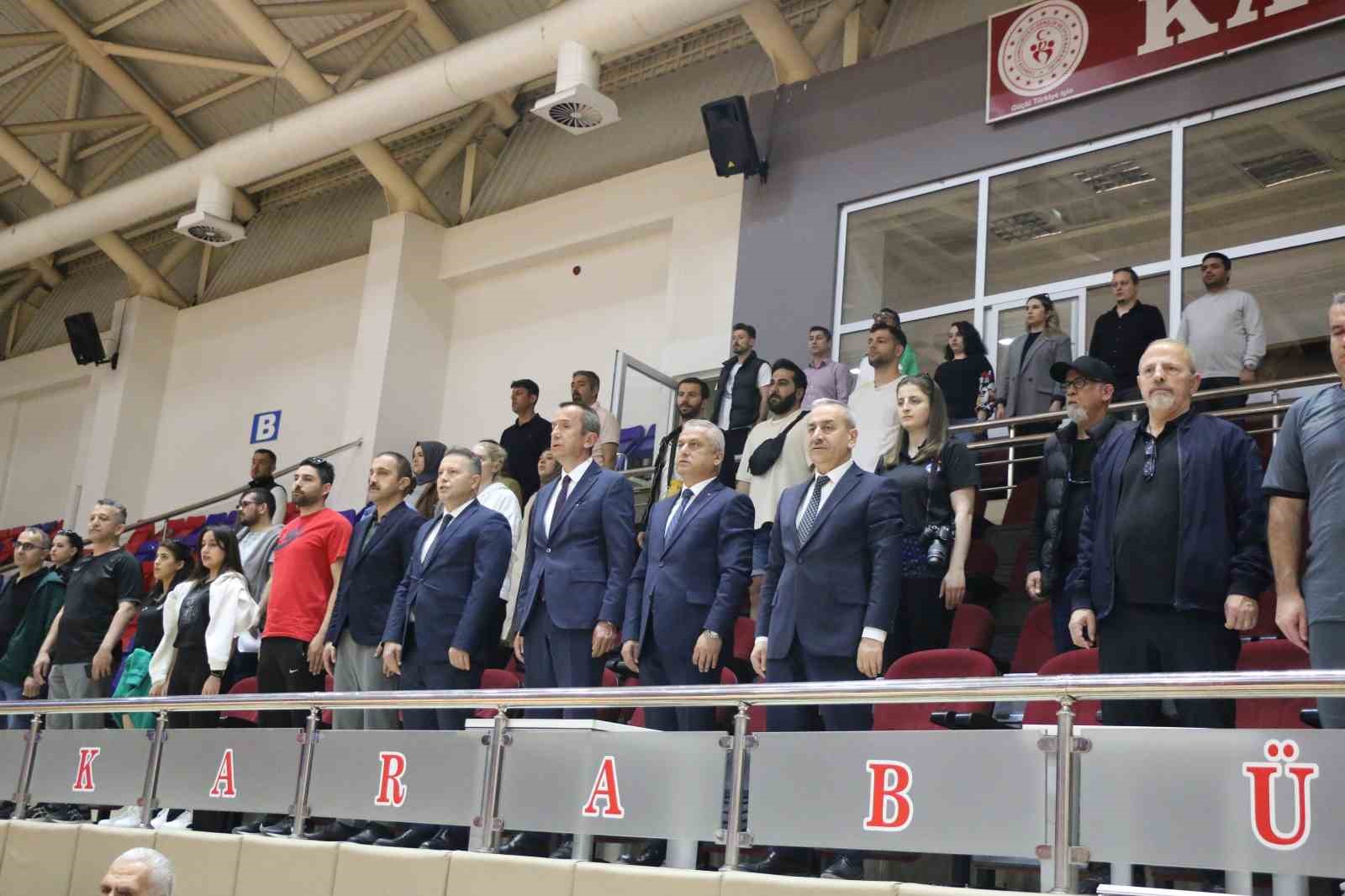 İşitme Engelliler Voleybol Türkiye Şampiyonası, Karabük’te başladı