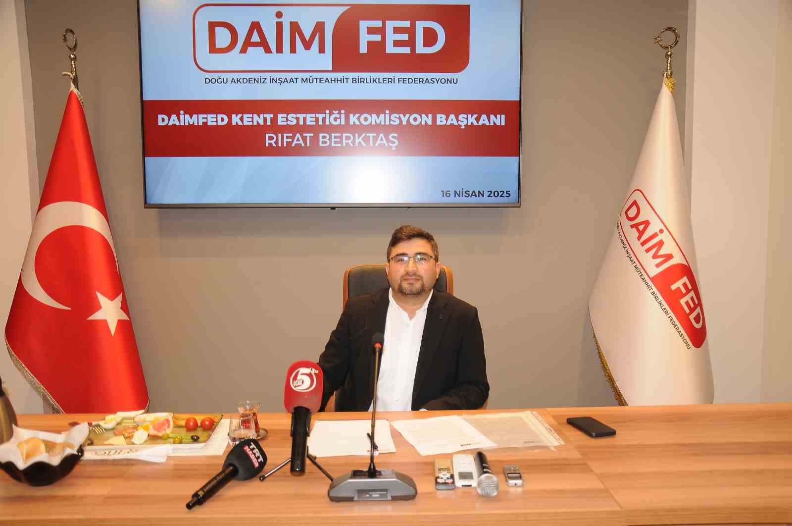 Berktaş: "Belediyelerin imar planı oluşturma konusunda ciddi ölçüde eksikleri bulunmaktadır"
