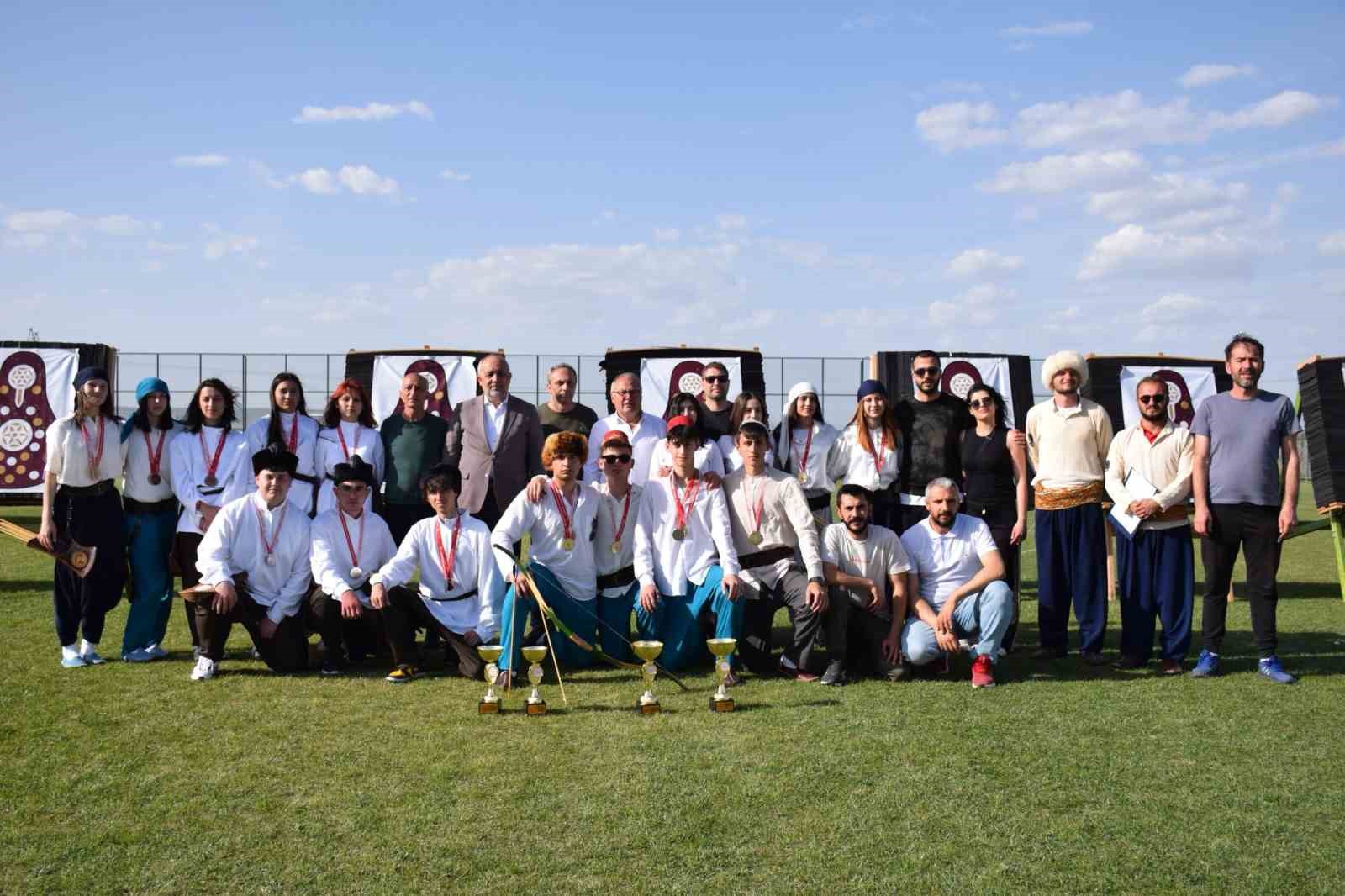 Geleneksel Ok&ccedil;uluk M&uuml;sabakaları tamamlandı
