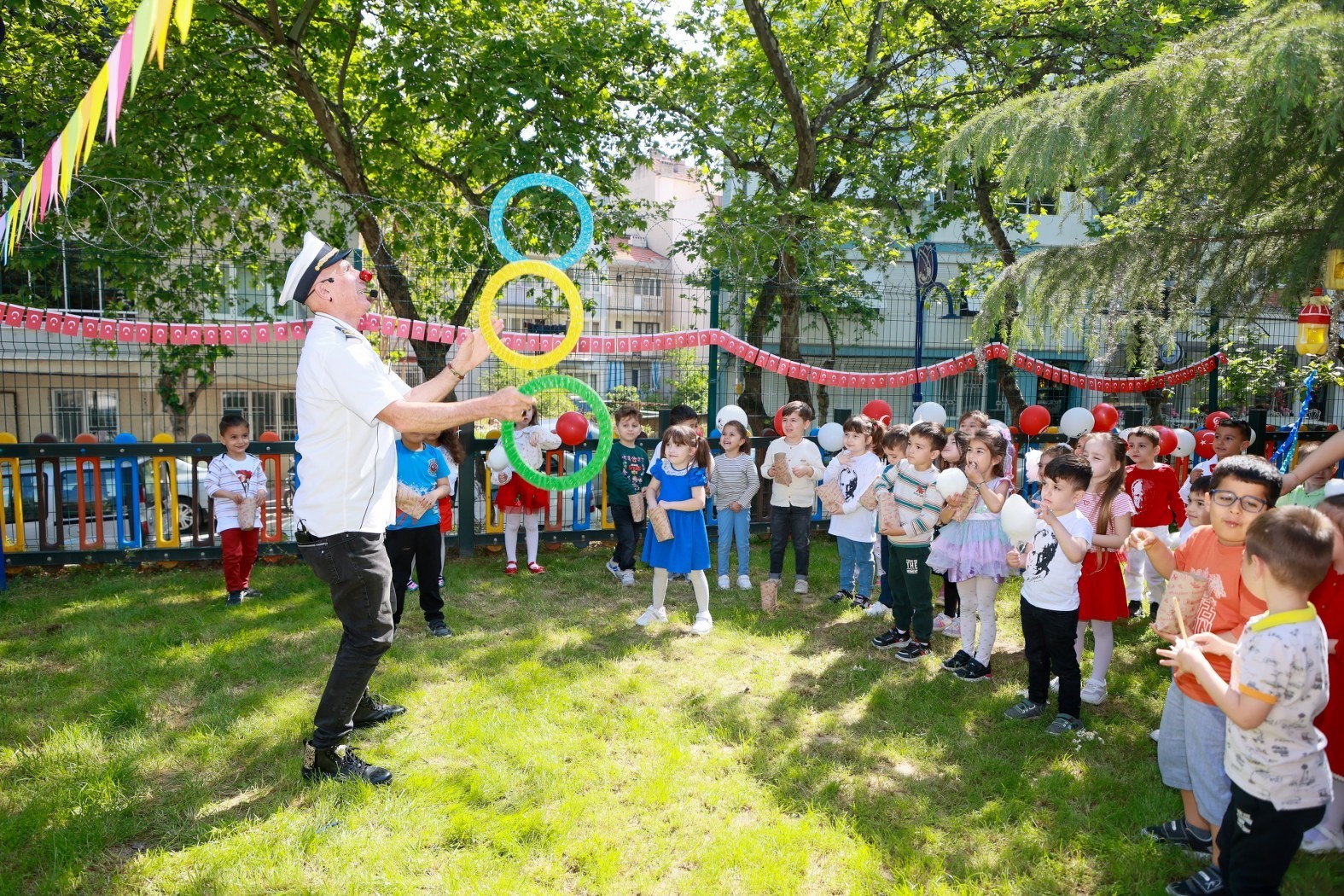 Yunusemreli minikler 23 Nisan kutlamalarına başladı
