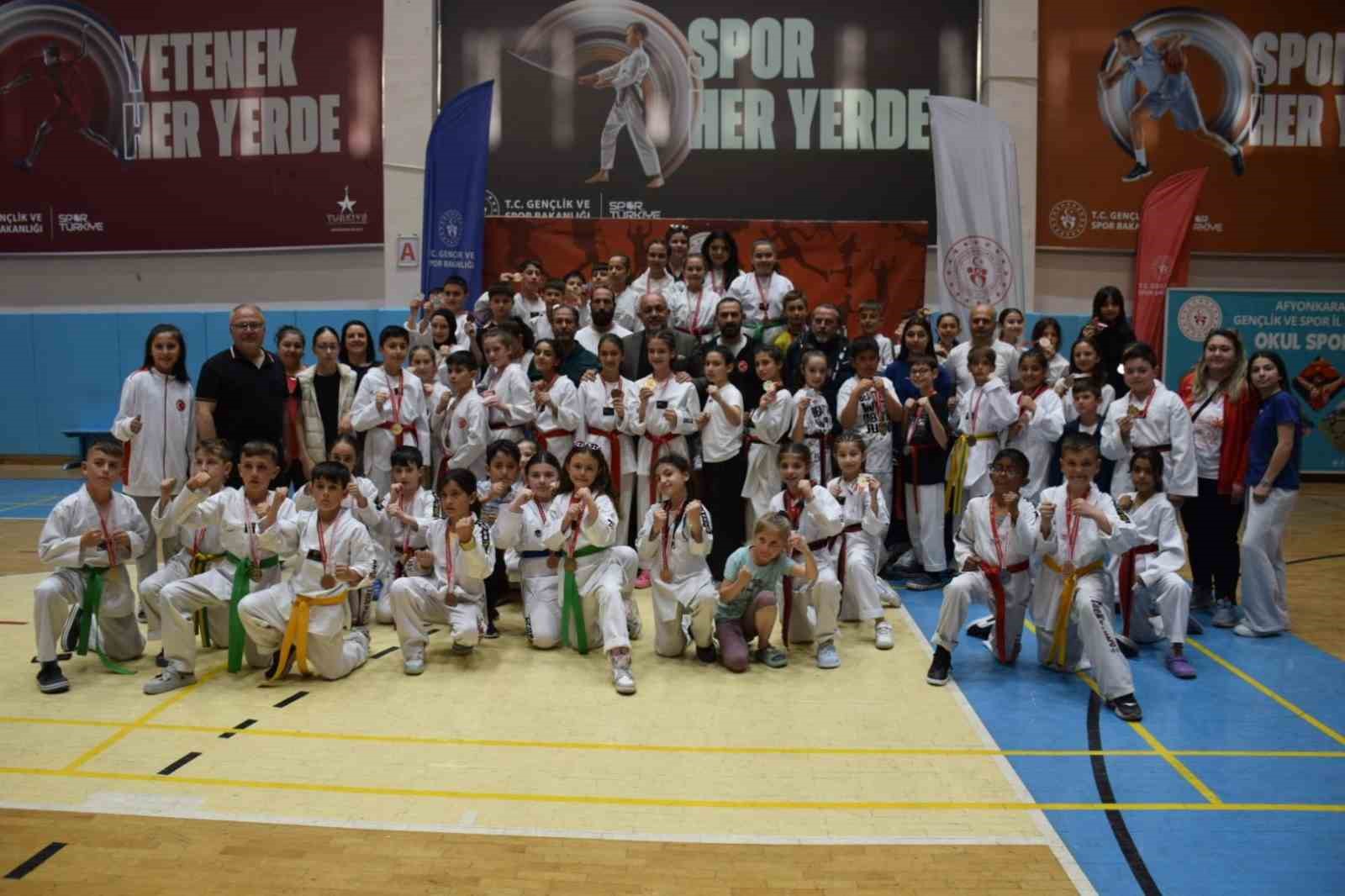 23 Nisan Taekwondo M&uuml;sabakaları tamamlandı
