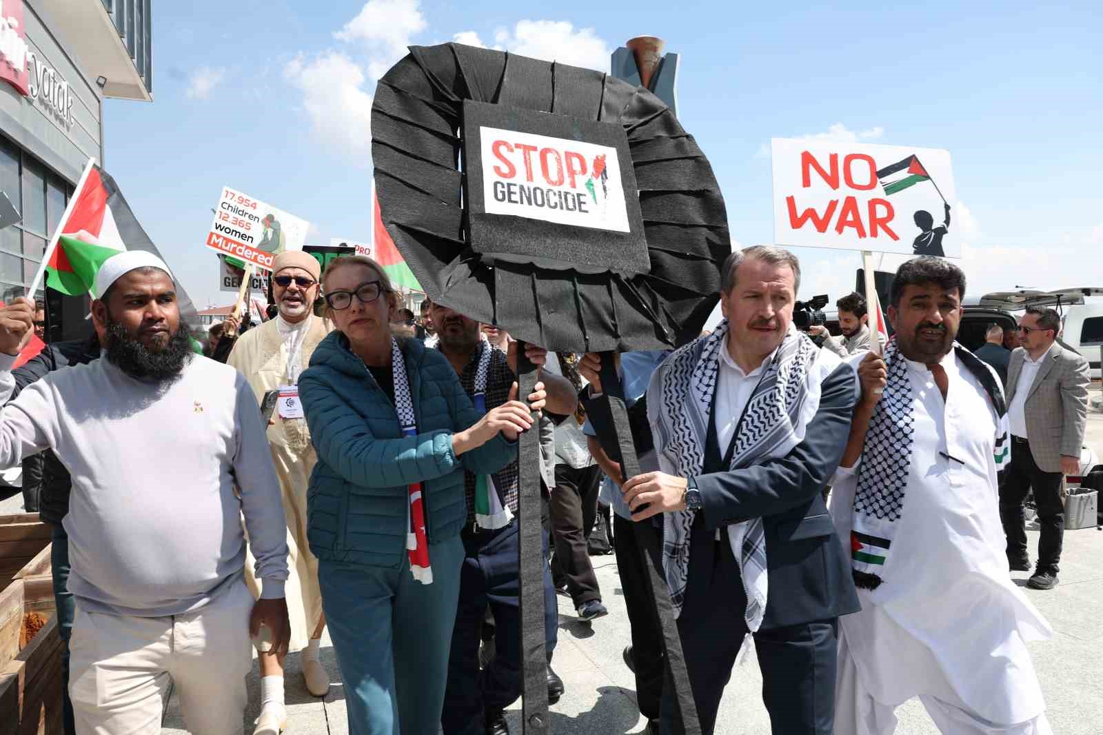 Uluslararası emek örgütleri Gazze için eylem düzenledi