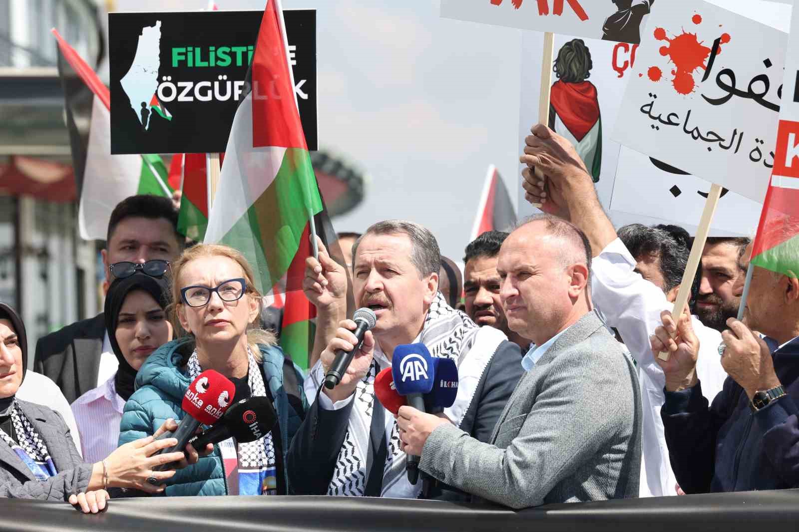 Uluslararası emek örgütleri Gazze için eylem düzenledi