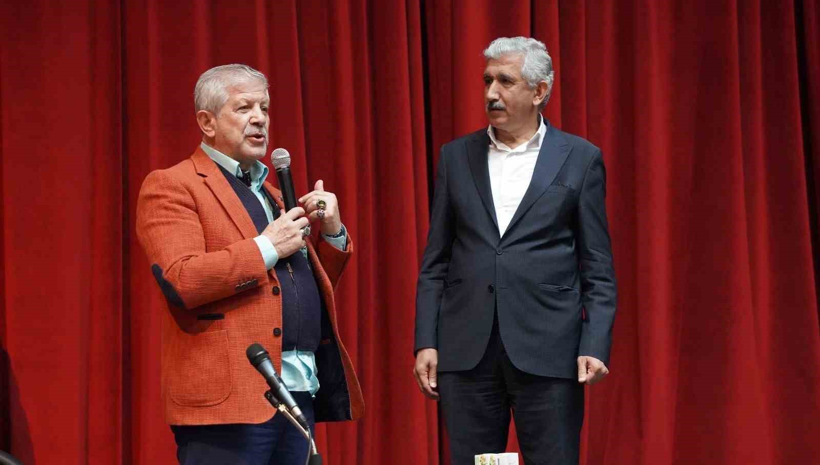 Kahta Belediyesi’nden "Kozmik Yaşam" konferansı