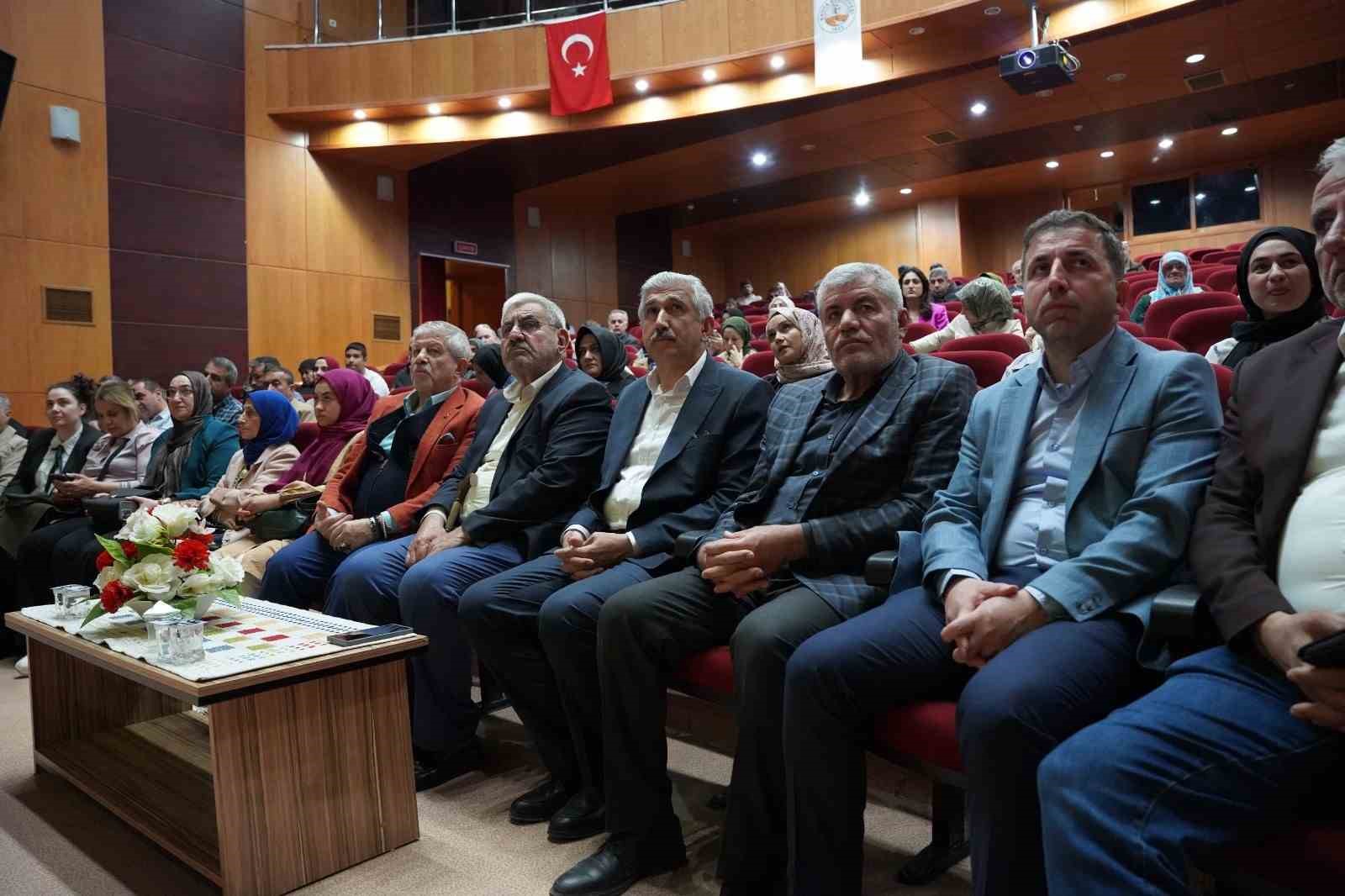 Kahta Belediyesi’nden "Kozmik Yaşam" konferansı