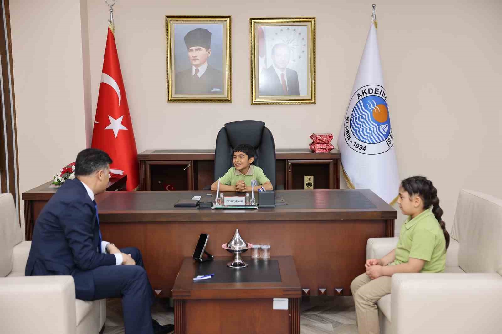 Akdeniz’de makam koltuğu minik Kadir’e emanet