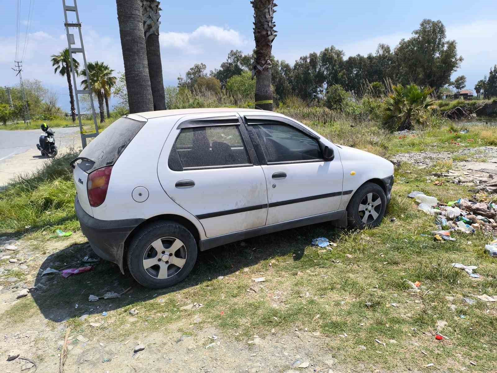 Hatay’da erkek şahıs araç içerisinde başından yaralı halde bulundu