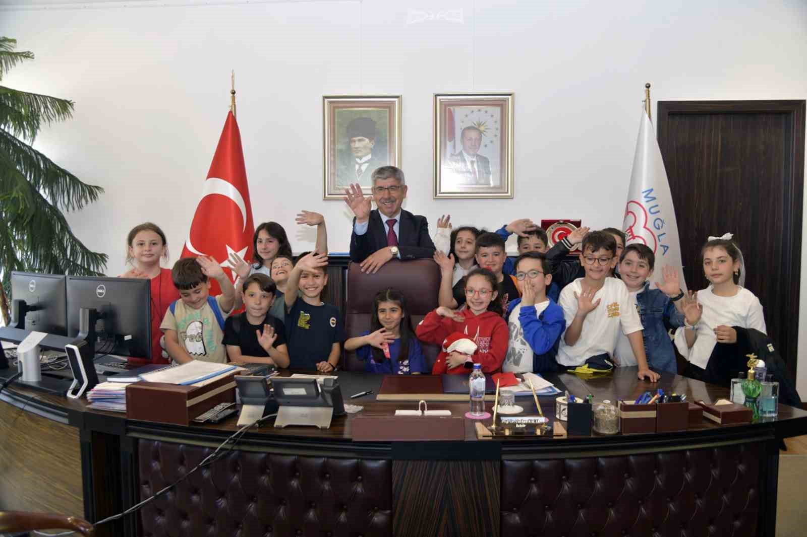 Minikler bir günlüğüne üniversiteli oldu