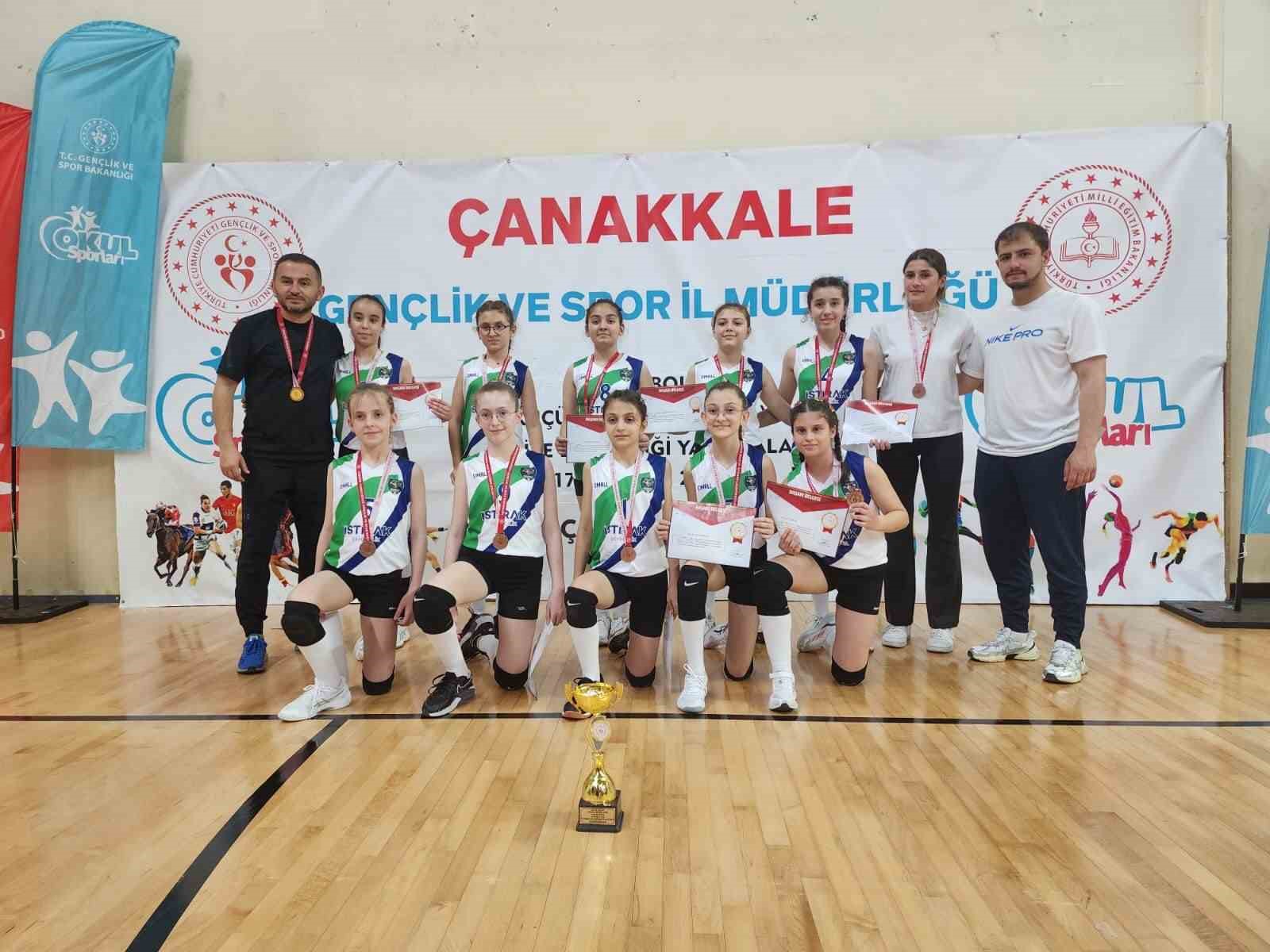 Düzceli voleybolcu kızlar tarih yazdı