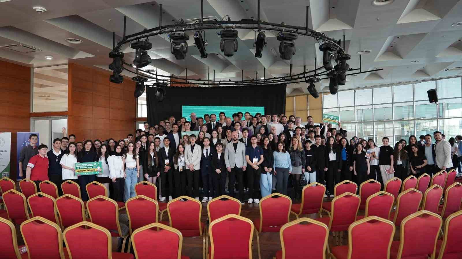 Bursa Erkek Lisesi’nden 3. geleneksel girişimcilik zirvesi