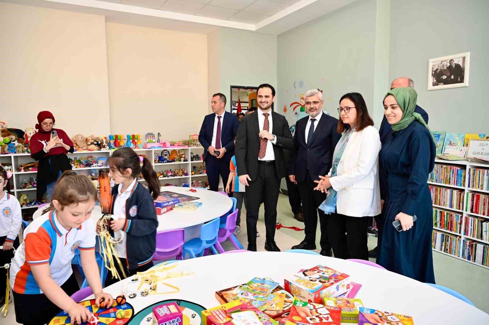 Yalova&rsquo;nın ilk oyuncak k&uuml;t&uuml;phanesi hizmete girdi

