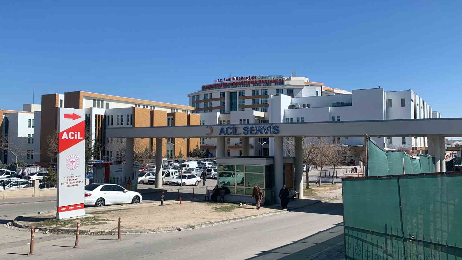 15 yaşındaki kız &ccedil;ocuğu hastane tuvaletinde d&uuml;ş&uuml;k yaptı
