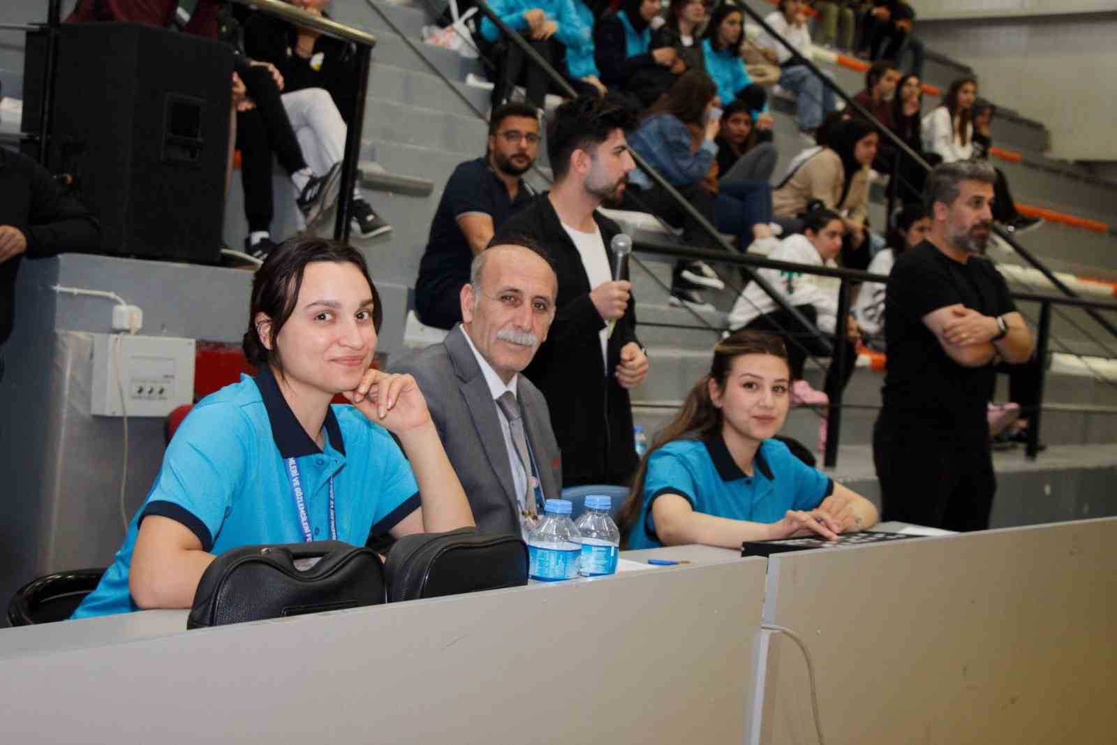 Erciş’te Yurtlig Kız Voleybol Turnuvası tamamlandı