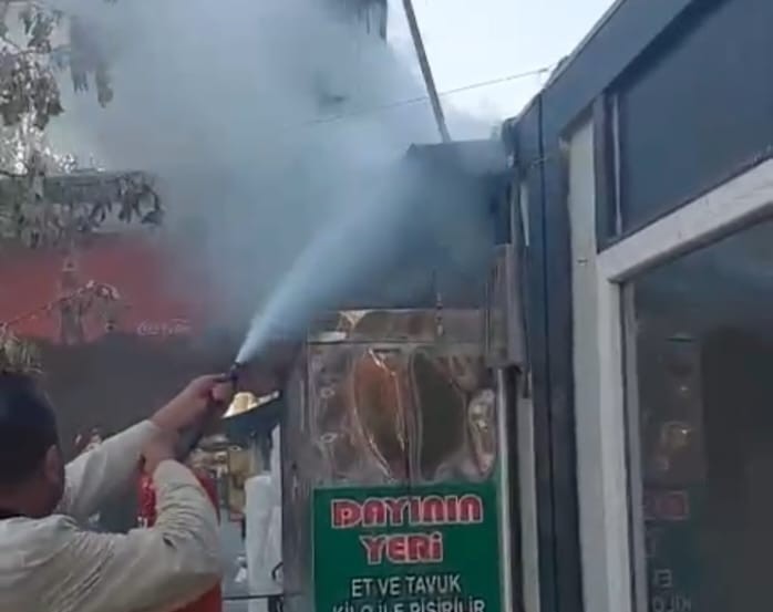 Malatya’da konteyner iş yerinde yangın