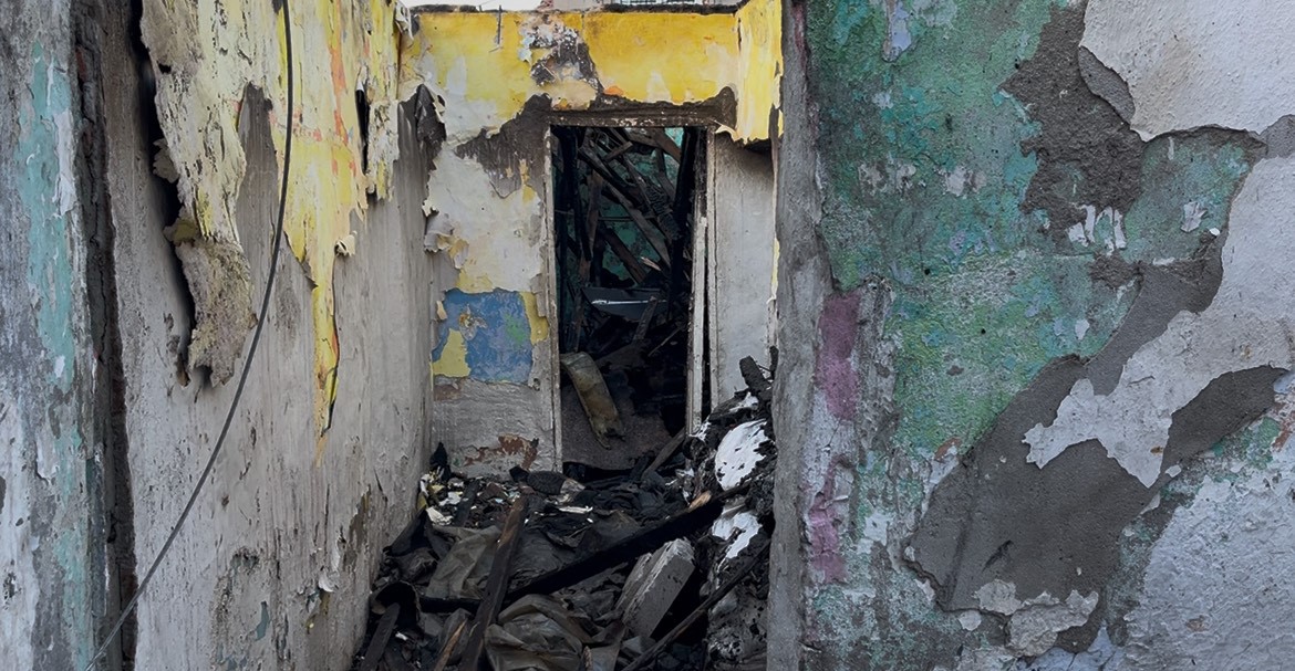 Gaziosmanpaşa’da gecekondu alev alev yandı