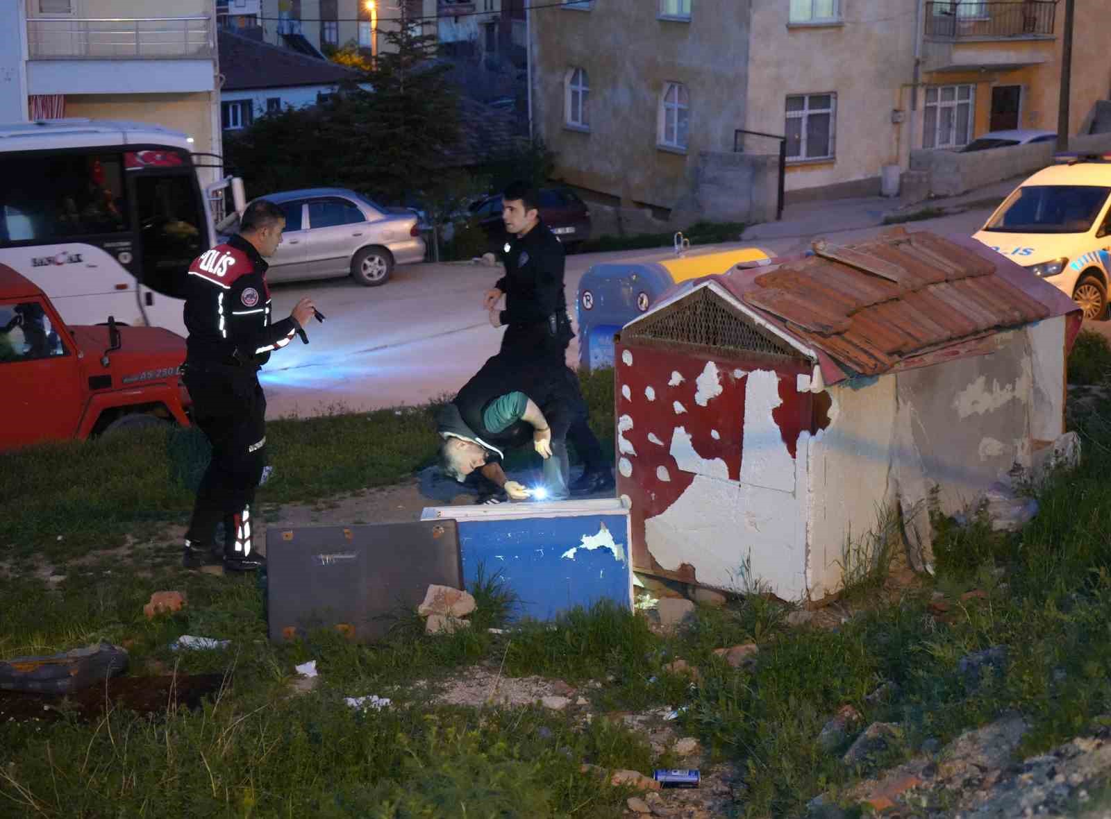Sokak ortasında yaşanan tartışma silahlı kavgaya dönüştü: 1 yaralı, 3 gözaltı
