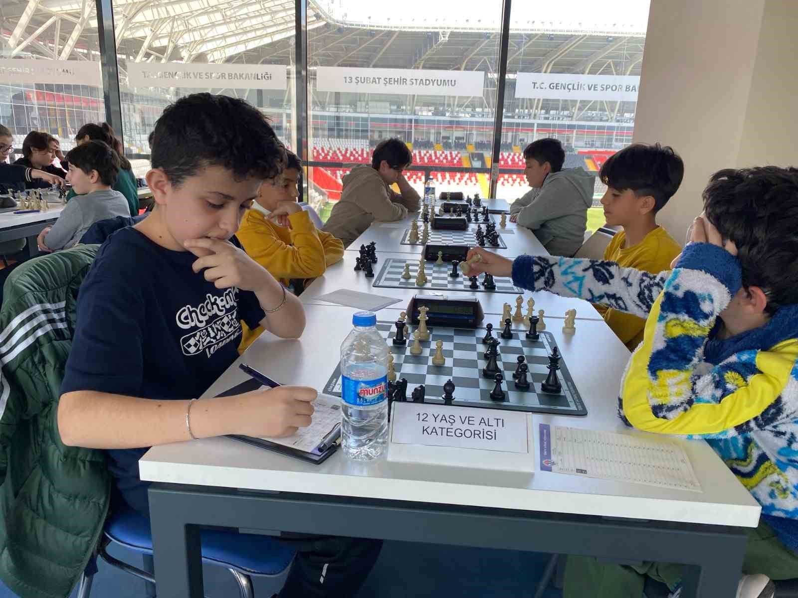 Erzincan’da satranç turnuvası