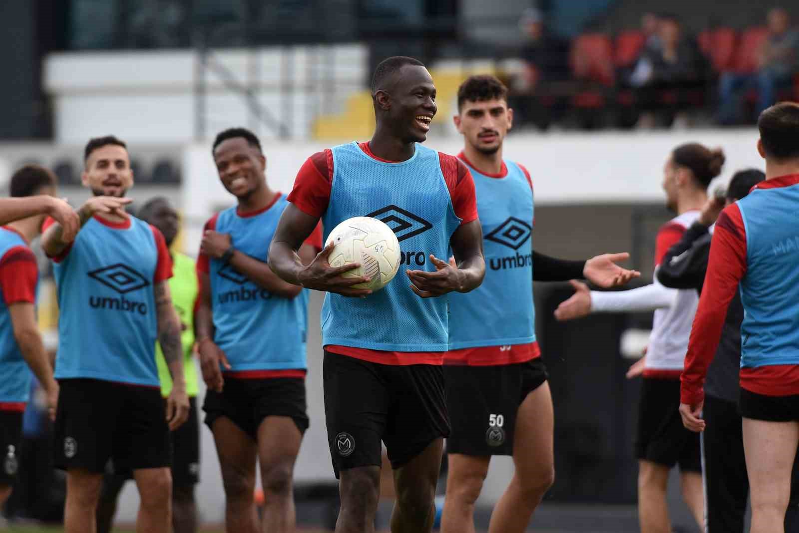 Manisa FK&rsquo;nın kazanmaktan başka &ccedil;aresi yok
