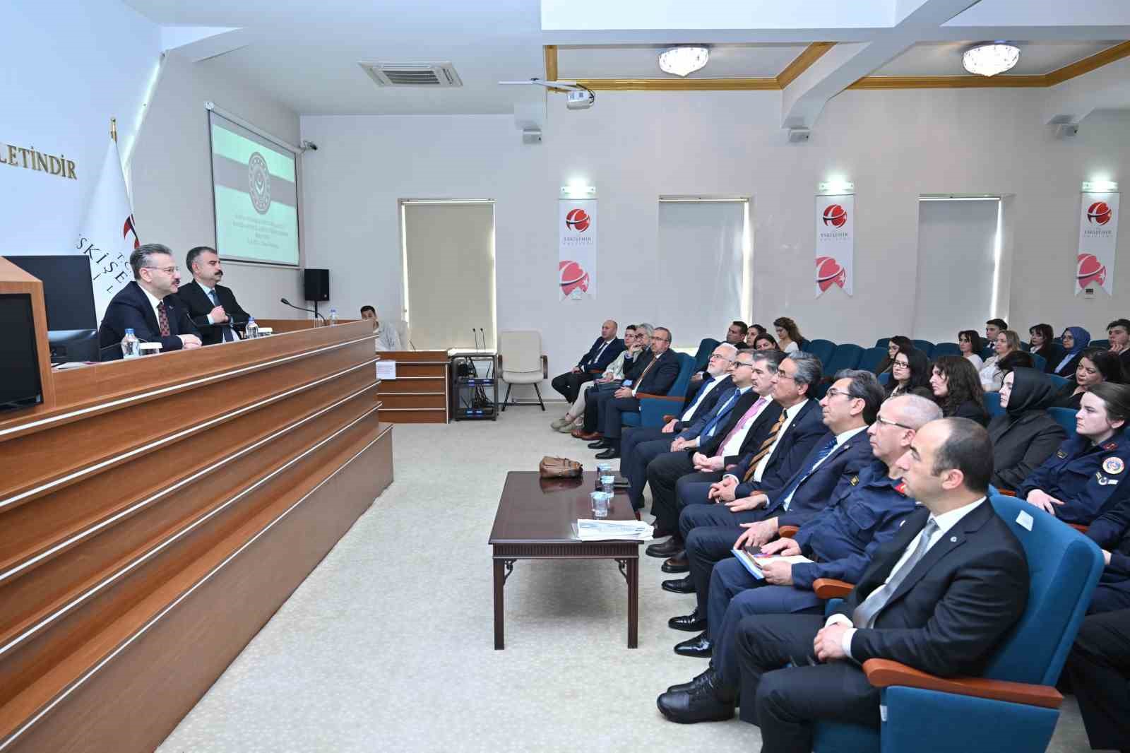 Kadına yönelik şiddetle ilgili toplantı düzenlendi