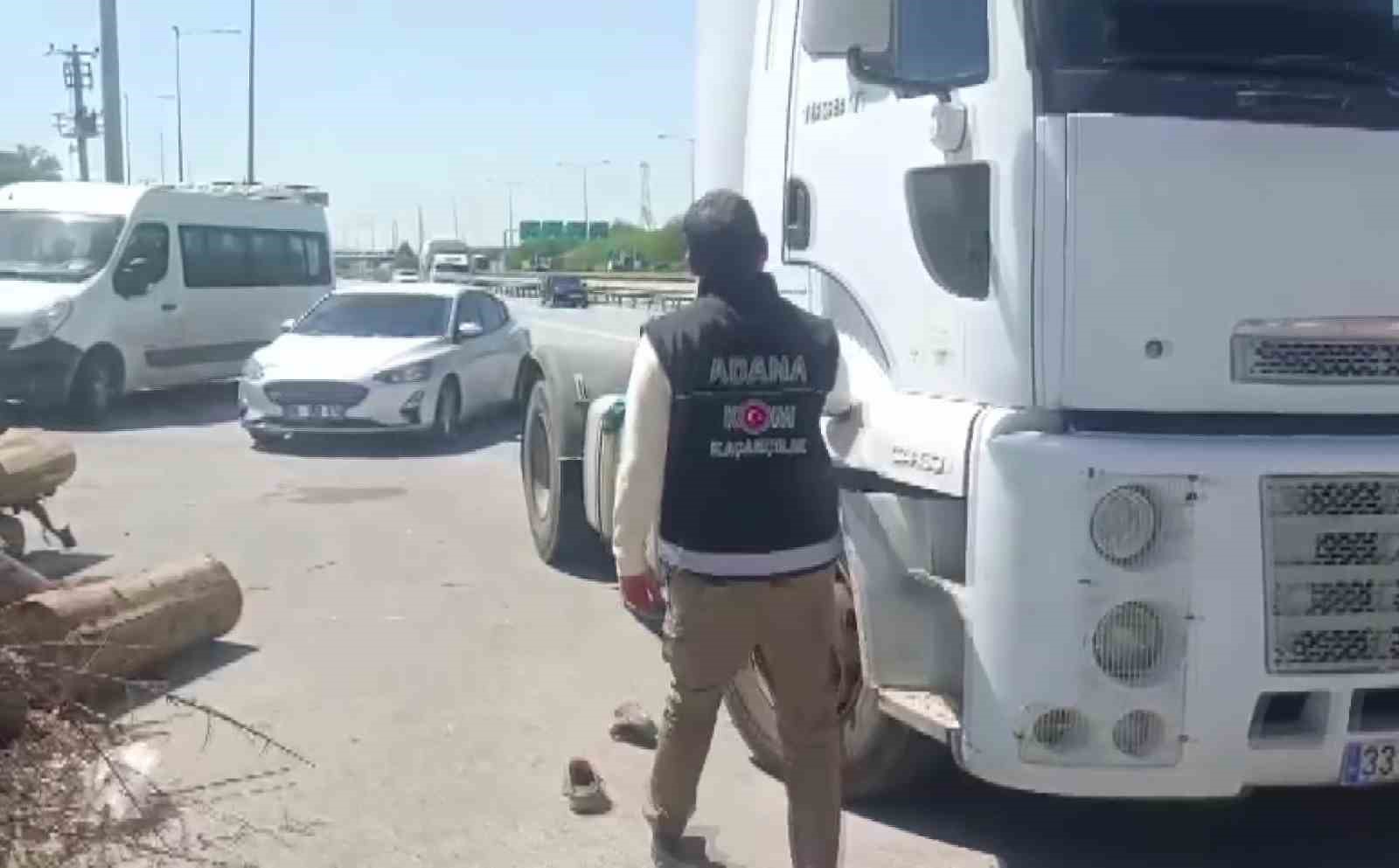 Adana’da 5 milyon TL değerinde kaçak telefon ele geçirildi 