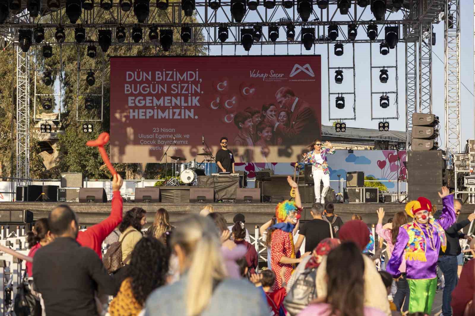 Uluslararası Mersin Çocuk Festivali sürüyor