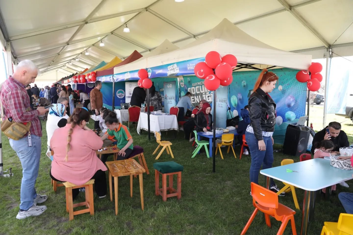 Minikler, 2&rsquo;inci &Ccedil;ocuk Kitap Fuarı ve Şenliği&rsquo;nde Spor AŞ ve KAYMEK ile &ccedil;oşuyor
