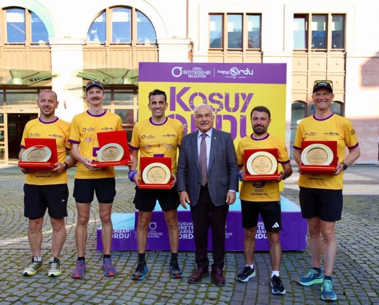 Ordulular her yıl 52 km koşuyor