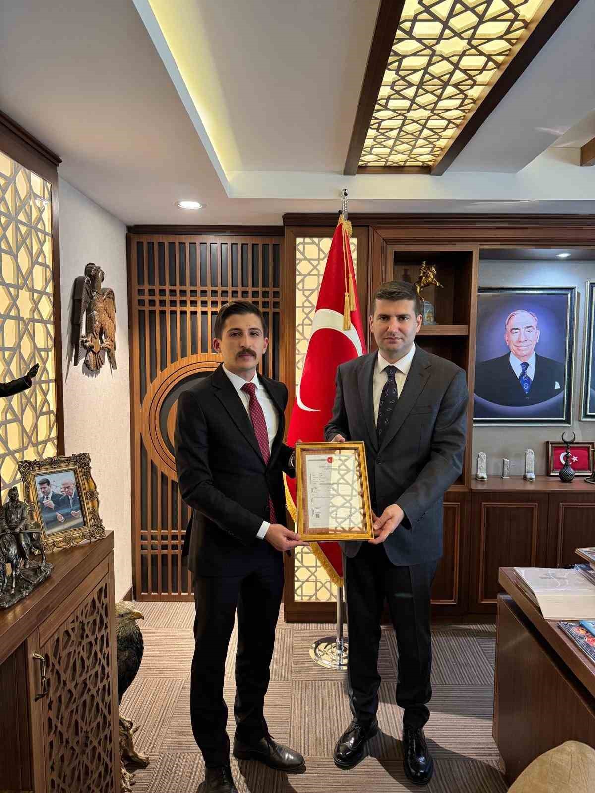 &Uuml;lk&uuml;c&uuml;ler hizmet binasının tapusunu aldı
