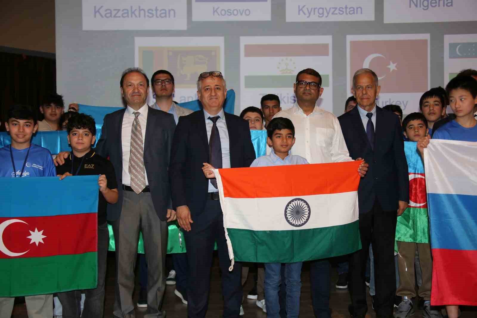 Matematikte Sınır Tanımayanlar Akdeniz Üniversitesi’nde ödüllerini aldı