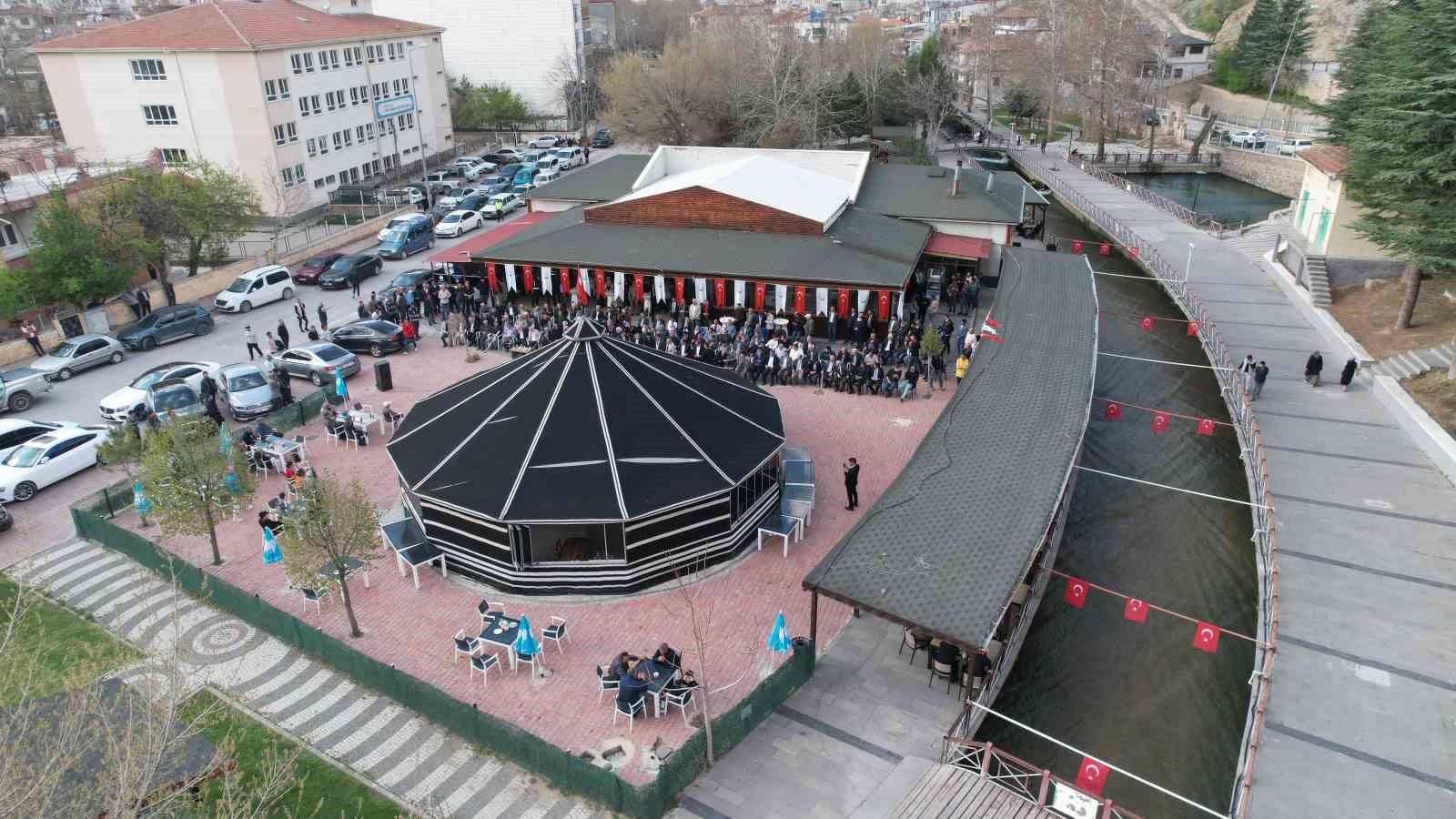 Yahyalı Belediyesi Gözbaşı Sosyal Tesisleri yeni yüzüyle hizmete açıldı