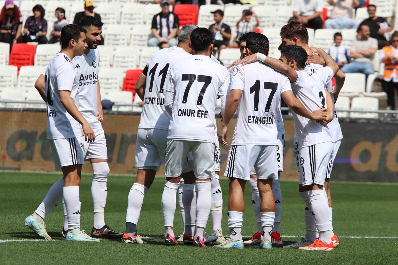 Altay, 3 yıl içinde Süper Lig’den 3. Lig’e düştü
