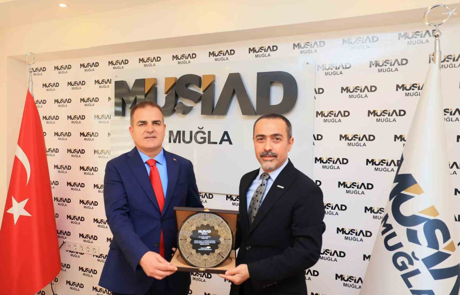 Muğla Valisi Dr. Akbıyık&rsquo;tan M&Uuml;SİAD Muğla Şubesine ziyaret
