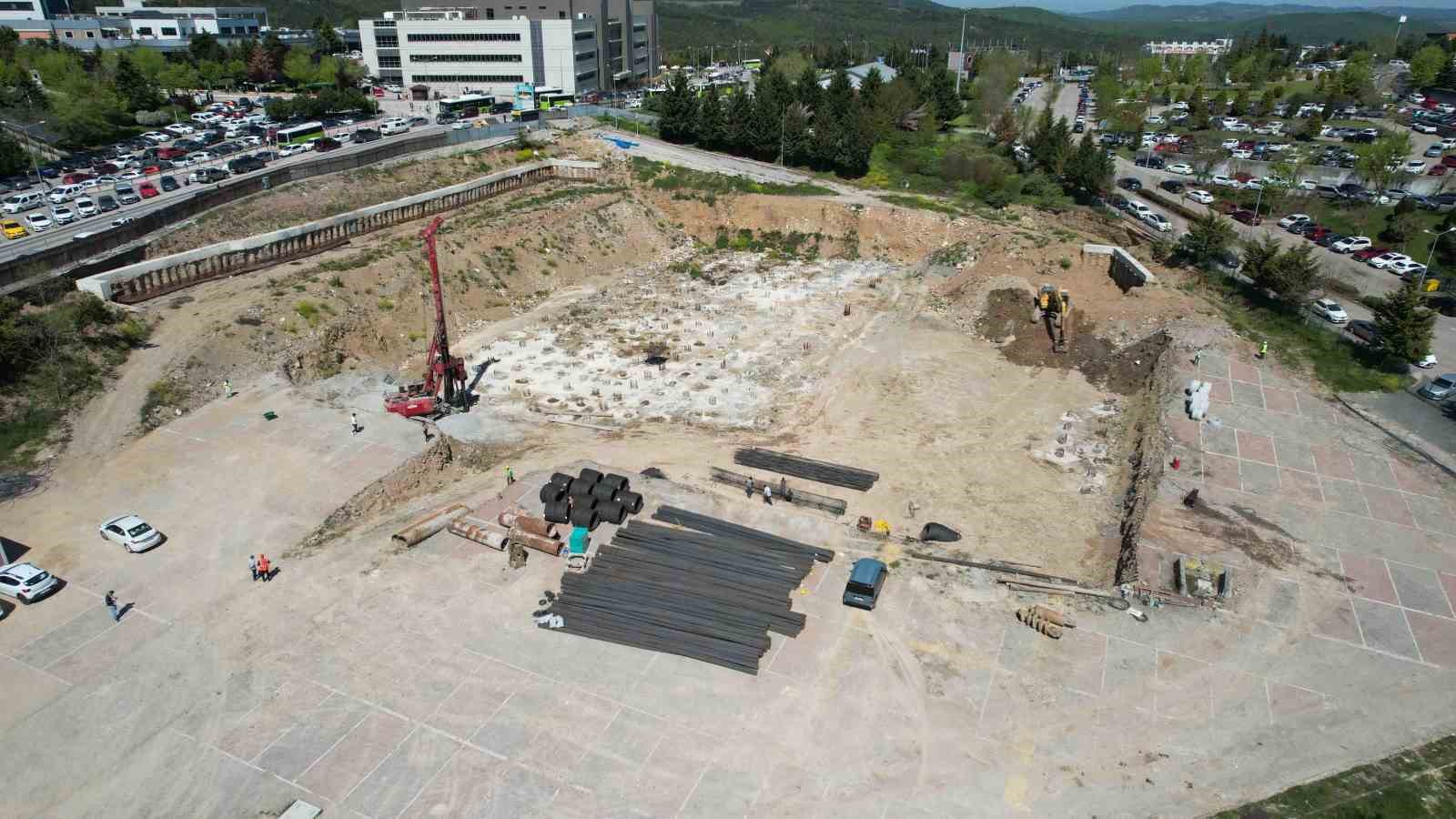 Umuttepe cami ve otoparkında çalışmalar başladı
