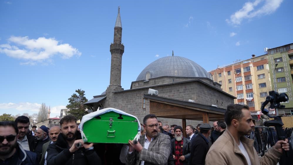 Buzlak ailesi: ‘Yaşanan olaydan derin üzüntü duyuyoruz’