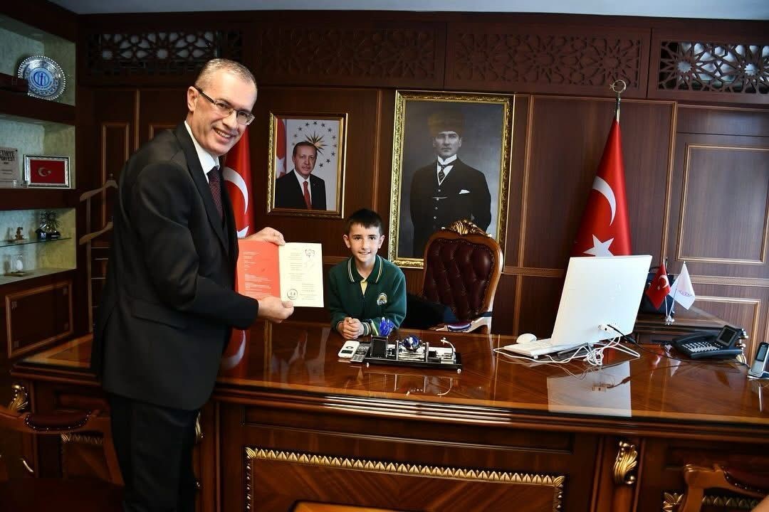 Fethiye’de Kaymakamlık koltuğunu öğrenciler devraldı