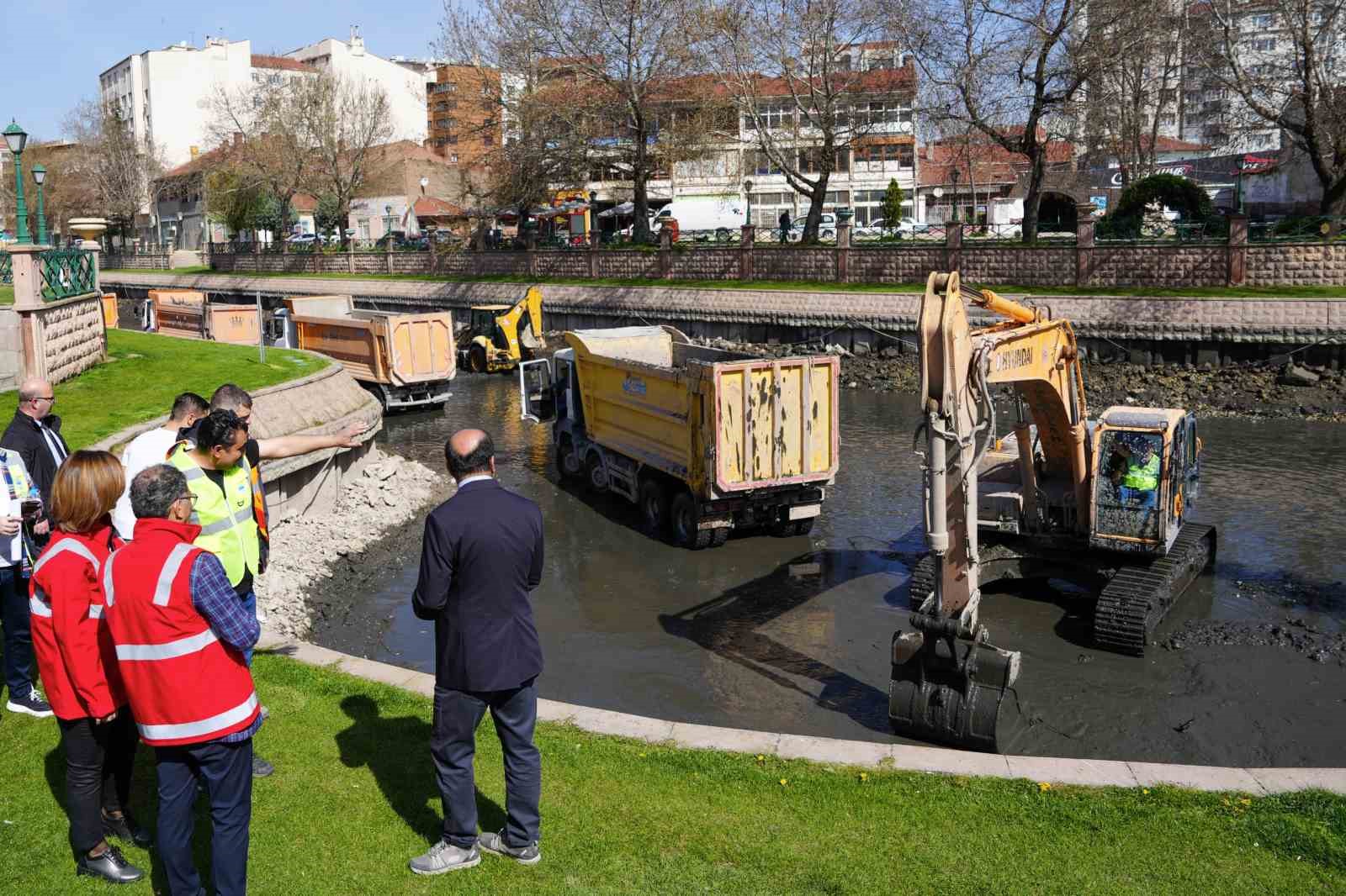 Porsuk’ta temizlik çalışmaları sürüyor