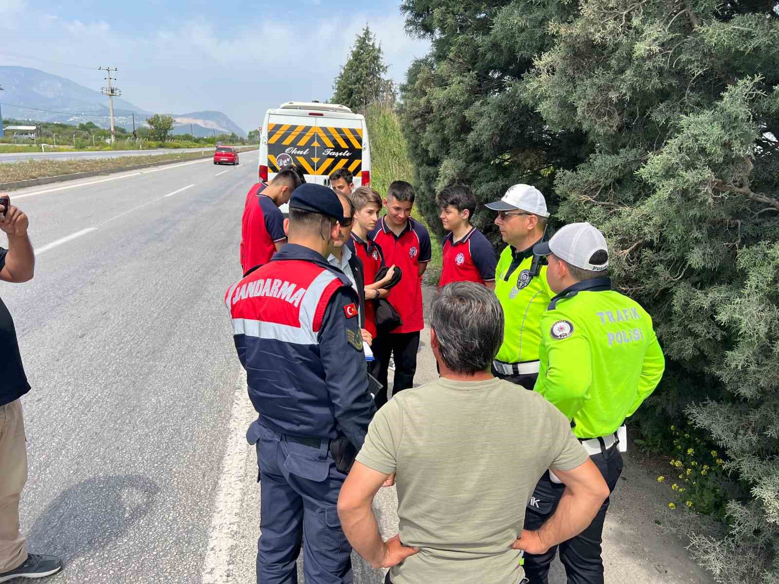 Manisa’da facianın eşiğinden dönüldü: 9 öğrenci yaralandı