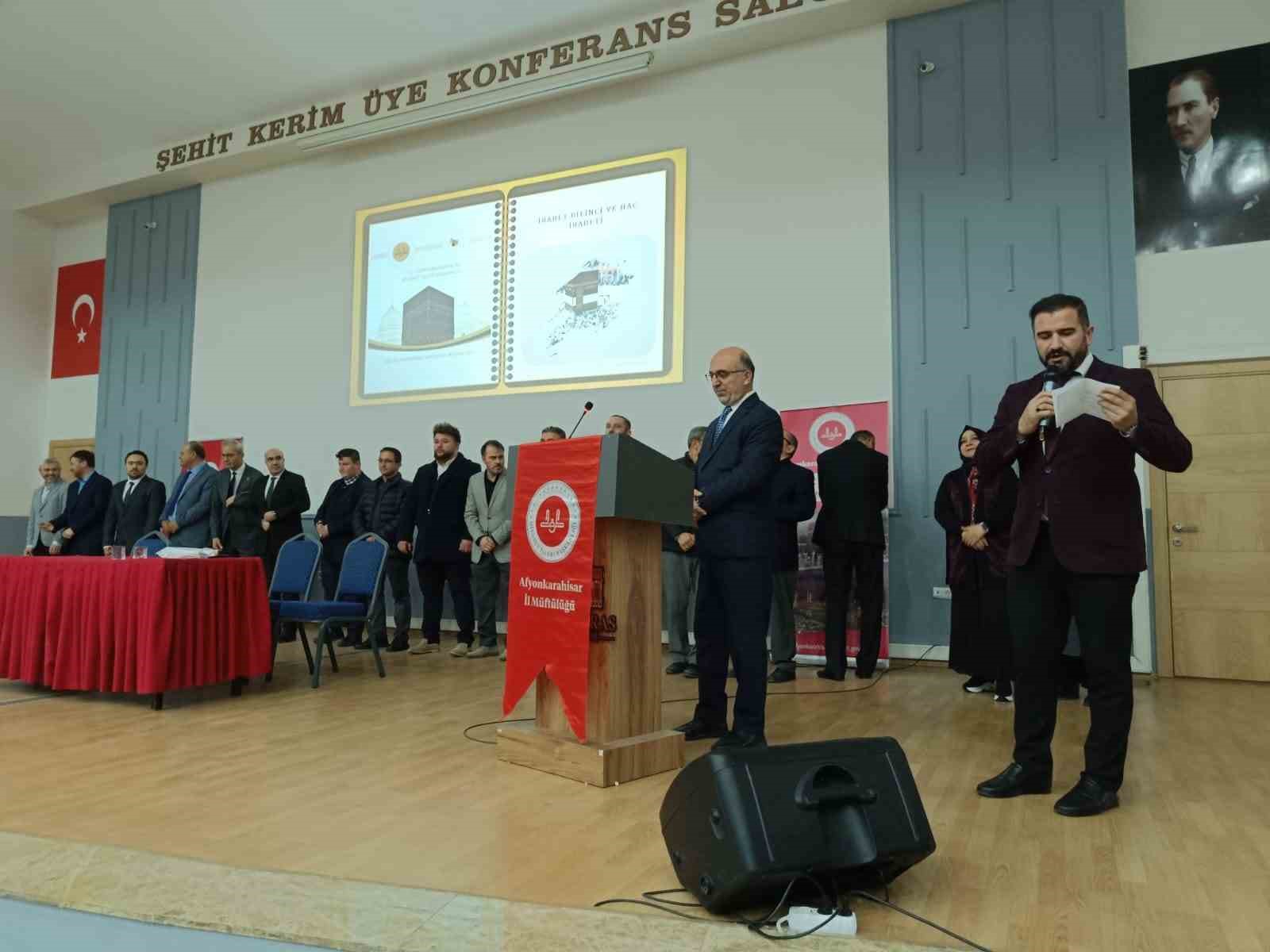 2025 hacı adaylarına eğitim seminerleri d&uuml;zenlendi

