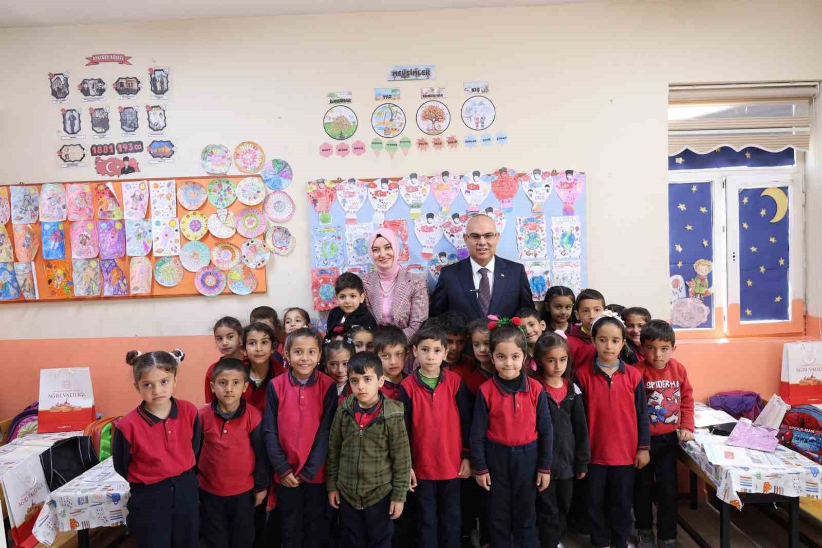 Ağrı&rsquo;da eğitime dokunan proje: Binlerce &ouml;ğrenci sıralarına kavuştu
